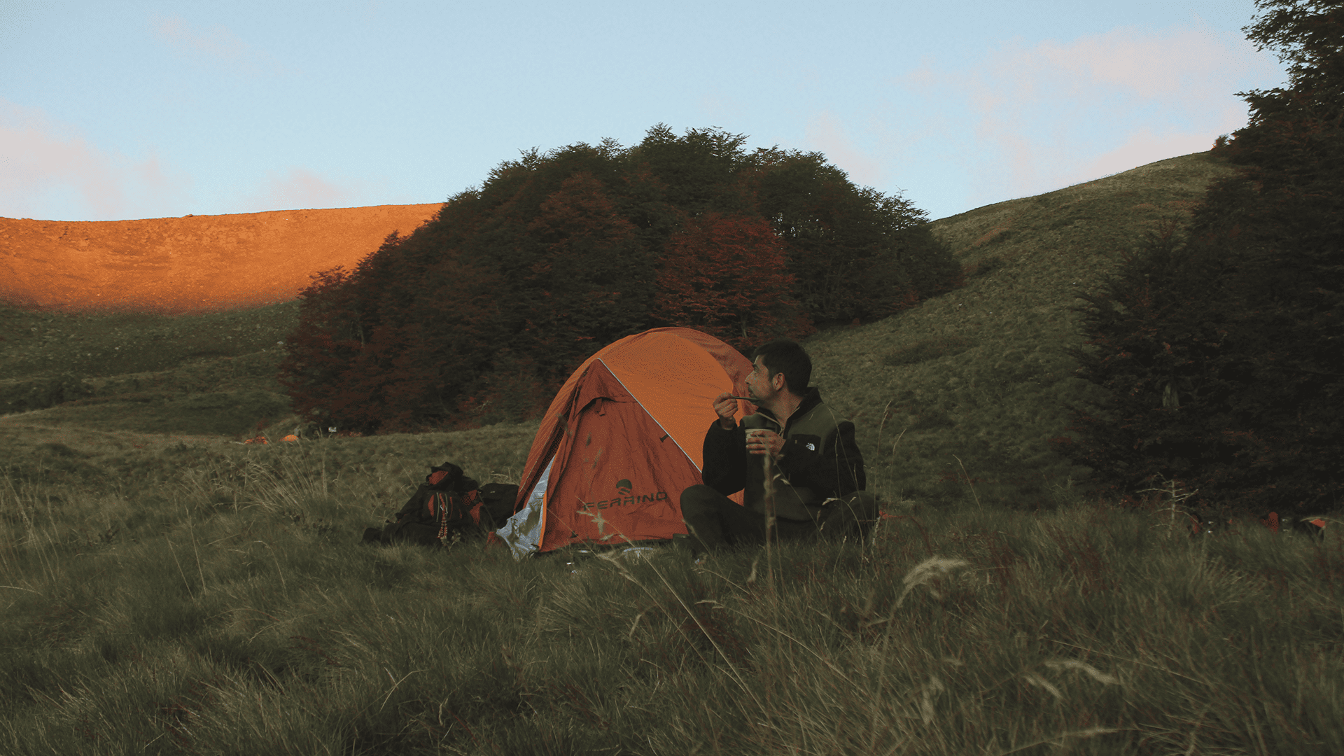 Registro visual de Campamento en los Faldeos del Volcán Quetrupillan